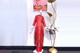 Brocade long dress with red string flower pattern